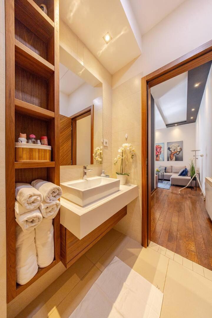 Lux Apartment In City Center Beograd Eksteriør billede